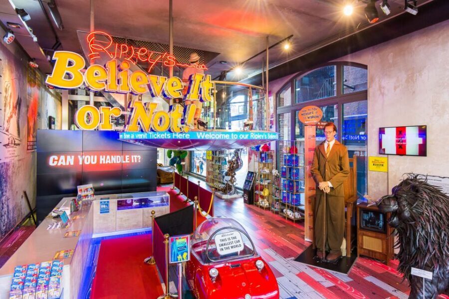 Amsterdam 1-Hour Canal Cruise and Ripley’s Believe it or Not - Glass-Topped 1-Hour Canal Cruise Through Amsterdam’s UNESCO Canals