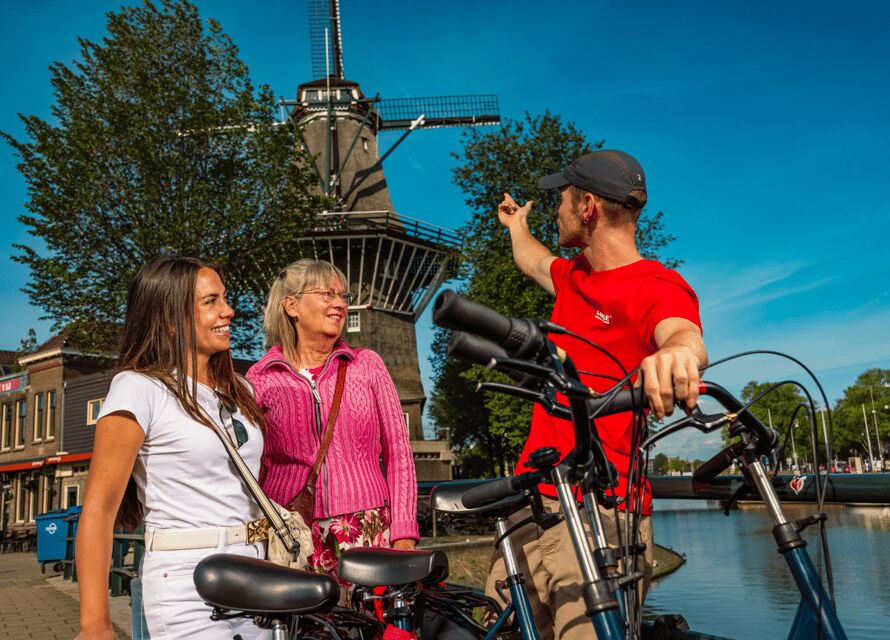 Amsterdam: 2.5-Hour Bike Tour - National Holocaust Names Monument and the Grachtengordel Route