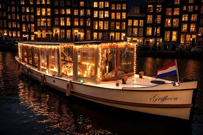 Amsterdam: 2-Hour Canal Cruise incl. Drinks & Dutch Snacks - Accessibility and movement: boarding can be the only tricky part