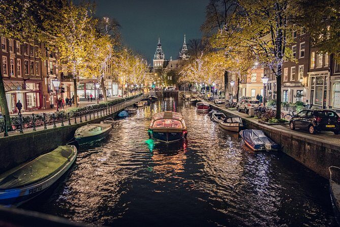 Amsterdam 2-Hour Evening Cruise With Live Guide and Bar - Getting your bearings on Amsterdam’s canals in two easy hours