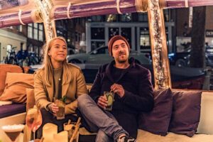 Amsterdam 2-Hour Evening Cruise With Live Guide and Bar - Anne Frank House area and the big religious sights by night