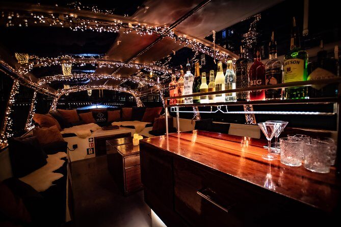 Amsterdam 2-Hour Evening Cruise With Live Guide and Bar - Rijksmuseum area and Rembrandt’s Night Watch from the water