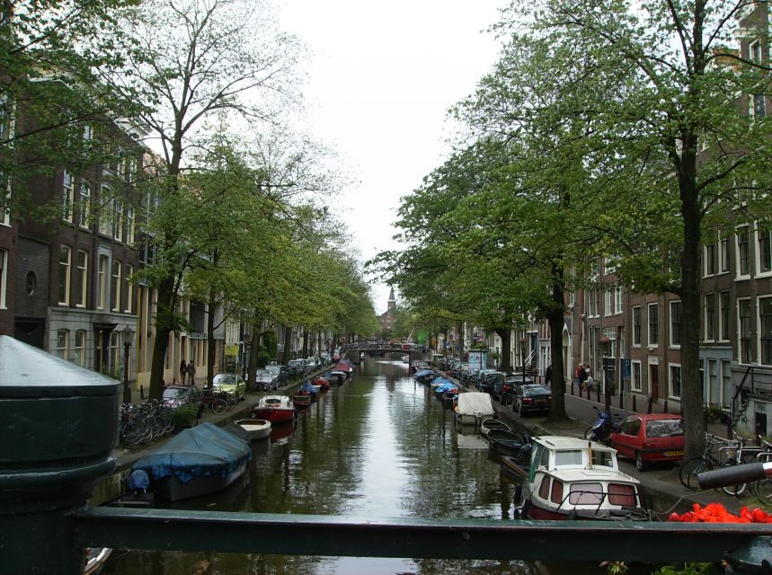 Amsterdam: 2-Hour Sightseeing Tour by Rickshaw - Begijnhof, Civic Guards Gallery, and the Holocaust Memorial: Stops That Need Walking Access