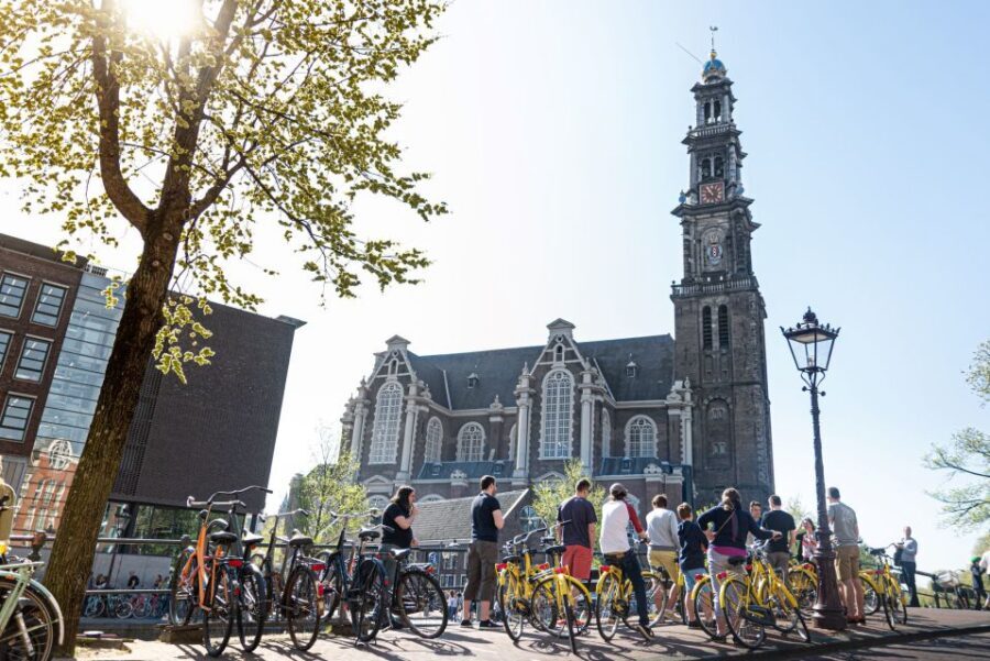 Amsterdam: 3h E-Bike Tour with break - Rijksmuseum area: iconic views without turning it into a museum day