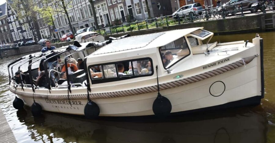 Amsterdam: 420 Smoke-Friendly Boat Tour - Board Rules: 18+, ID, and Where Smoking Works