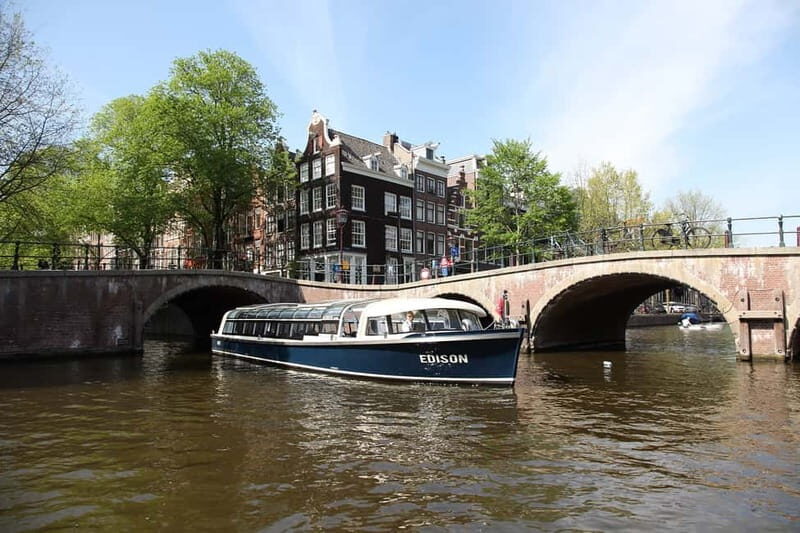 Amsterdam: 75 Minute City Canal Cruise with Audio Guide - Why a 75-minute cruise works so well in Amsterdam