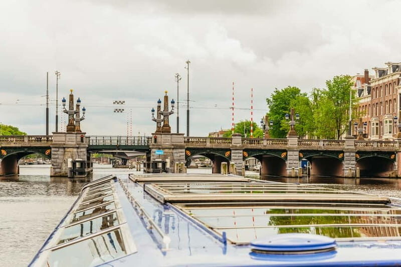 Amsterdam: 75 Minute City Canal Cruise with Audio Guide - Comfort, crowds, and the small operational tips that save your time