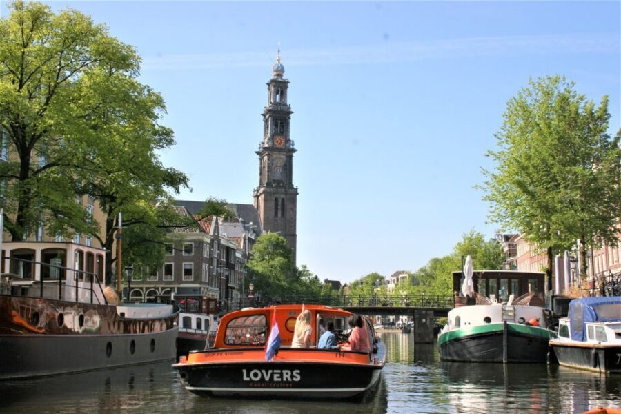 Amsterdam: Amsterdam Dungeon and Canal Cruise Entry Ticket - Dark Theater Meets UNESCO Canals