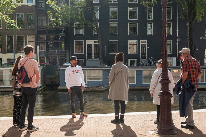 Amsterdam: Anne Frank and Jewish Quarter Walking Tour (TOP RATED) - Small Group Size: What 15 People Changes on the Street