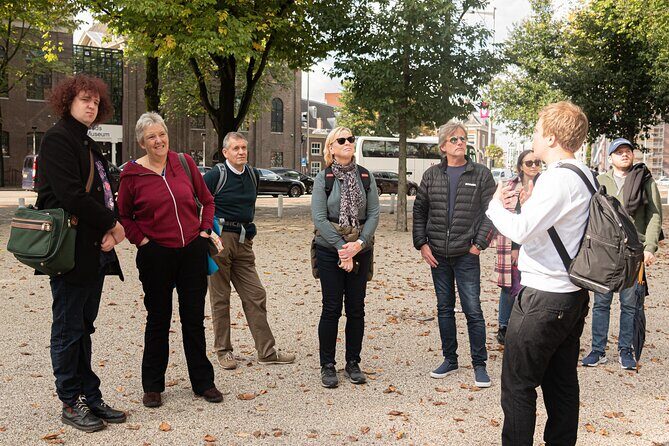 Amsterdam: Anne Frank and Jewish Quarter Walking Tour (TOP RATED) - Verzetsmuseum Amsterdam: Resistance Adds Shape