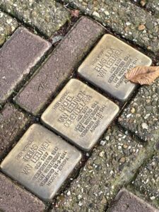 Amsterdam: Anne Frank's Last Walk & Visit the House in VR - The diary excerpts that turn streets into a timeline