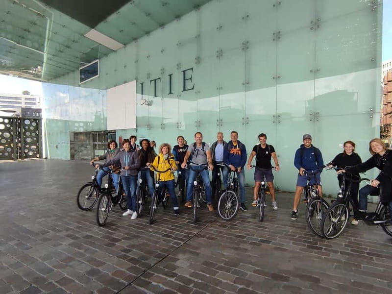Amsterdam bike tour with a French-speaking guide local! - Practical comfort: bikes, brakes, luggage, and how to not overpack