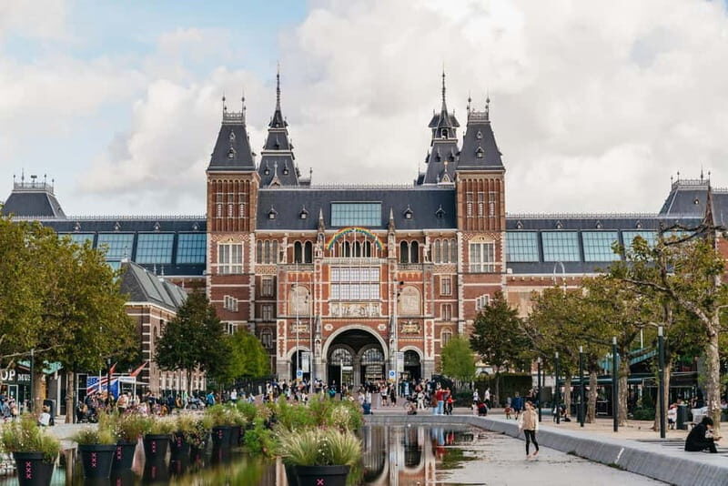 Amsterdam: Bike Tour with Optional Cruise in Small-Group - The route: Centraal Station and Artis Zoo area