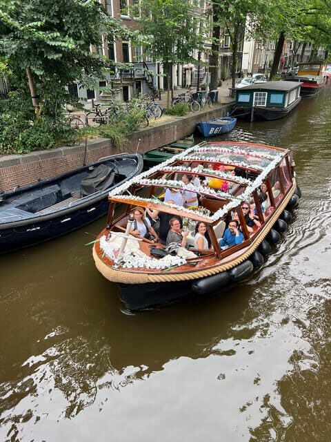 Amsterdam: Boat Tour with Optional Unlimited Drinks - From Our Lord in the Attic to the Nicolaas Basiliek area
