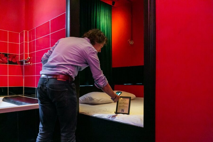 Amsterdam: Brothel Tour with Former Sex Worker - The 50-Minute Tour Flow: Guided Talk, Self-Guided VIP Rooms, and Q&A