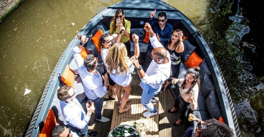 Amsterdam: Canal Belt Private Beer Boat Tour - Why a private beer boat is a smart way to see Amsterdam’s Canal Belt