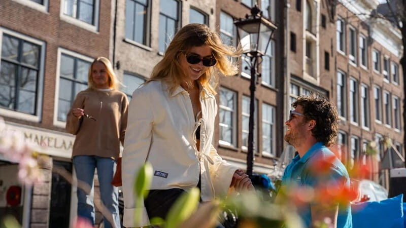 Amsterdam: Canal Cruise in Open Boat with Drink Option - Who should book this canal cruise (and who should skip it)