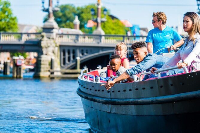 Amsterdam Canal Cruise in Open Boat with Unlimited Drinks Option - UNESCO Canals Through Open Sightlines (and Why the Boat Design Helps)