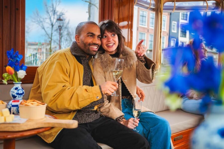 Amsterdam: Canal Cruise with Bubbles & Bites - Bubbles and bites: what’s included, what tastes like, and the allergen check
