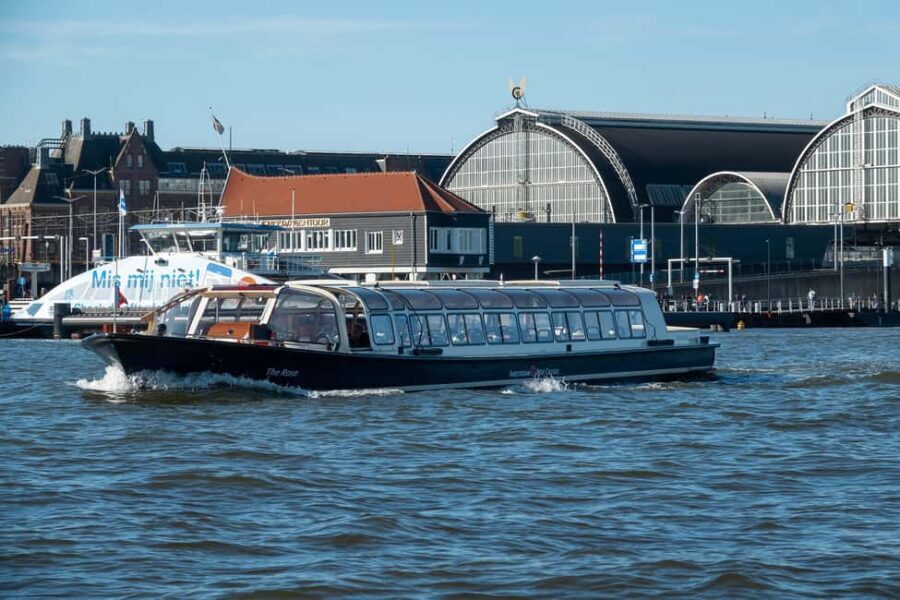 Amsterdam: Canal Cruise with Live Commentary & Audio Guide - Who this cruise is best for (and who should think twice)