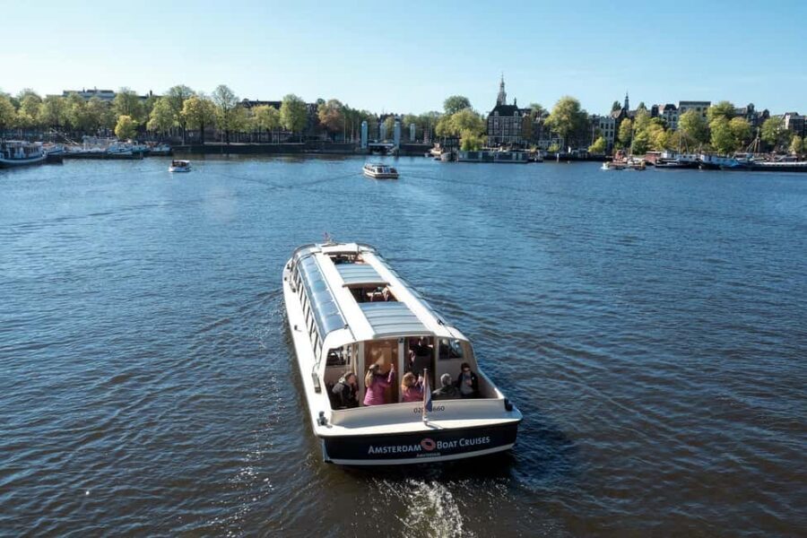Amsterdam: Canal Cruise with Live Commentary & Audio Guide - Getting to Badhuiskade 1 from Central Station (without second-guessing)