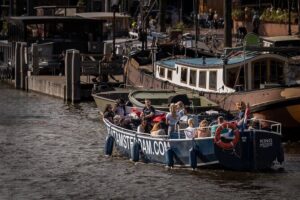 Amsterdam Canal Cruise with Live guide & Two drinks - Central St. - Meeting at Stationsplein 24 and Getting Ready to Board