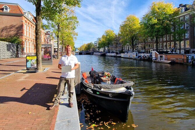 Amsterdam Canal Tour by Open Boat – 90 min Small Group Experience - Reguliersgracht and the Seven Bridges view