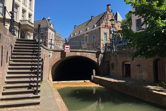 Amsterdam Castle & Utrecht City - Private Day Tour - Price and Logistics: Is $354.07 per Person Worth It?