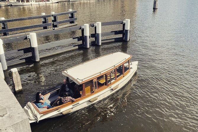 Amsterdam Champagne Private Canal Cruise - Getting on the boat smoothly: meeting point and practical comfort