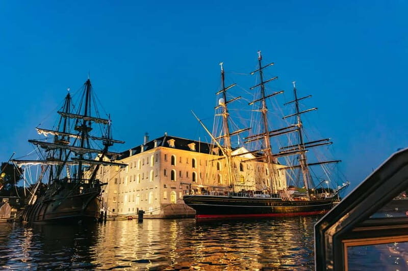 Amsterdam: Cheese & Wine Cruise Tasting Experience - Your Night Route: What You See at Each Stop Along the Way