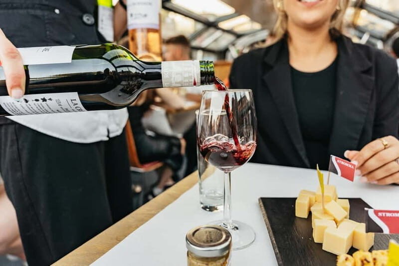 Amsterdam: Cheese & Wine Cruise Tasting Experience - Heated Boat Comfort and the Drinks That Keep Flowing