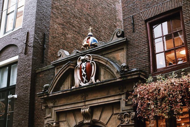 Amsterdam City Center Guided Walking Tour Semi-Private 12ppl Max - What Semi-Private Really Means in Amsterdam (and Why You’ll Feel It)