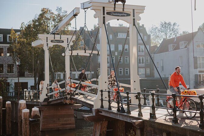 Amsterdam City Top Highlights Guided Bike Tour - Stop 4: Vondelpark for a Quick Reset