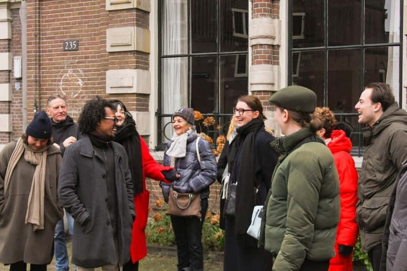 Amsterdam: City walking experience with a local - Huis Aan De Drie Grachten: canal-belt lessons you can see