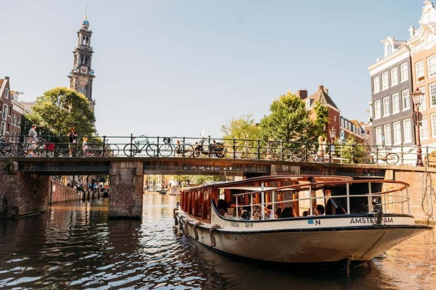 Amsterdam: Classic Boat Cruise with Optional Cheese & Wine - Who should book this cruise (and who might want another option)