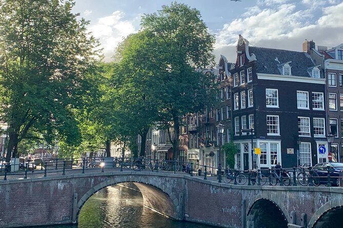 Amsterdam: Cultural Highlights in English/German/Italian - Multatuli statue: colonial era, literature, and memory