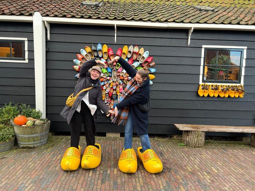 Amsterdam: Dutch Countryside E-Bike with Cheese & Clogs - Broek in Waterland and Monnickendam: tiny towns you can actually walk