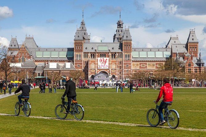 Amsterdam: E-Bike Sightseeing Tour - How the Ride Feels: Pace, Group Control, and Photo Time