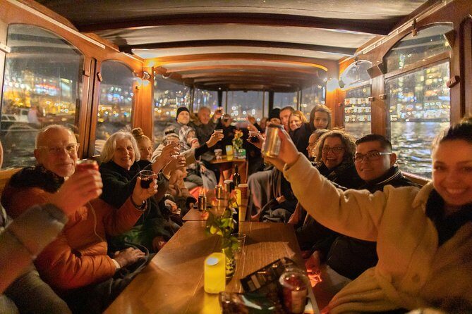 Amsterdam Evening Canal Cruise with Live Guide and Onboard Bar - The Onboard Bar: Easy Treats, But Watch the Tradeoff