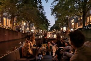 Amsterdam Evening Cruise in Small Group - Floating flower market views and a warm-weather feeling—except it’s night