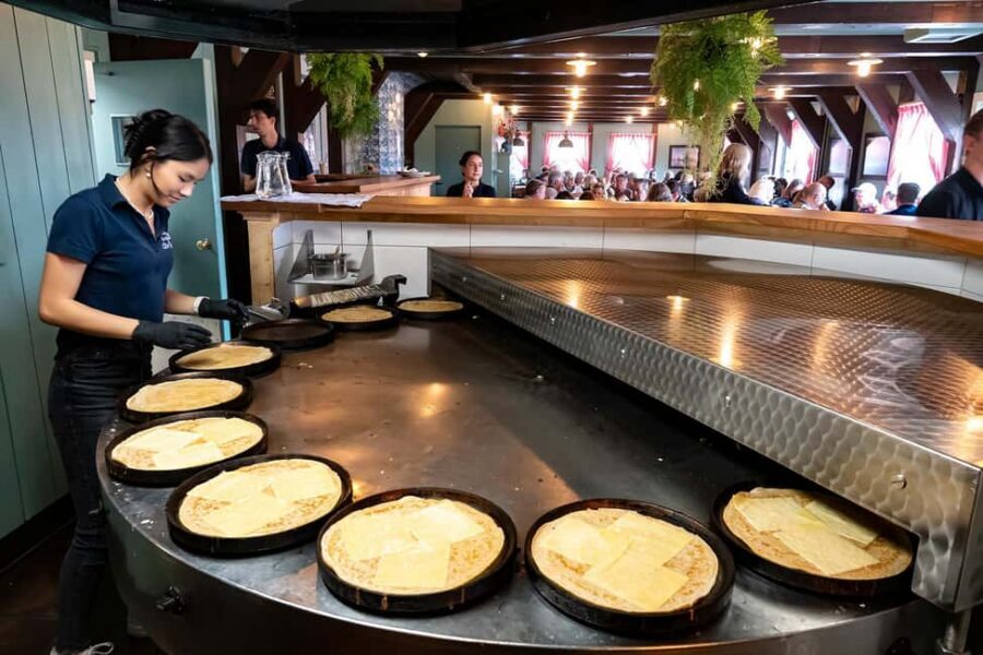 Amsterdam: Explore Zaanse Schans: Half-Day Luxury Coach Trip - Wooden shoe shop and clog-making: watch the craft, then look closer