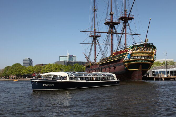 Amsterdam Family-Friendly Canal Cruise with Snackbox Option - Captain + audio: when it feels interactive and when it doesn’t
