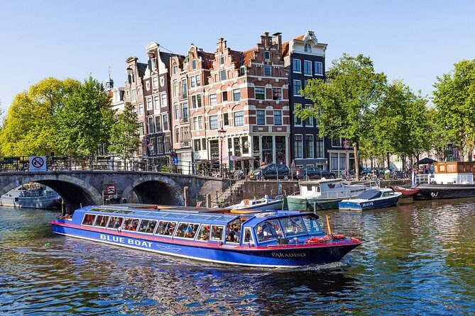 Amsterdam Family-Friendly Canal Cruise with Snackbox Option - Comfort, weather, and the seating reality