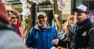 Amsterdam: Food and Culture Walking Tour with Tastings - Roman at the front: why the guide makes the day work