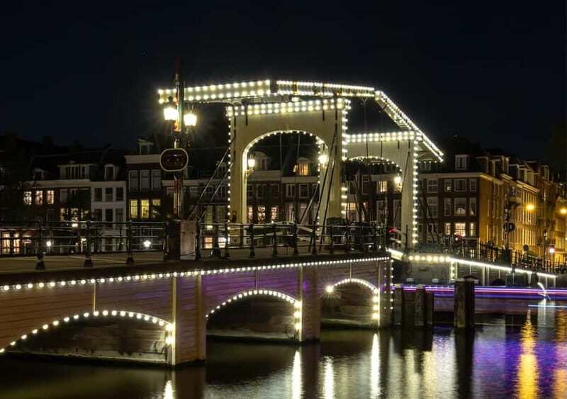 Amsterdam: German Canal Cruise with Unlimited Drinks Option - Where you board near DoubleTree Hilton (and how not to miss it)