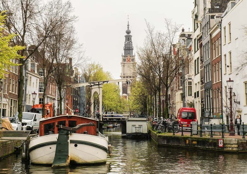 Amsterdam: German Canal Cruise with Unlimited Drinks Option - The 1-hour itinerary: stop-by-stop, what each place is good for