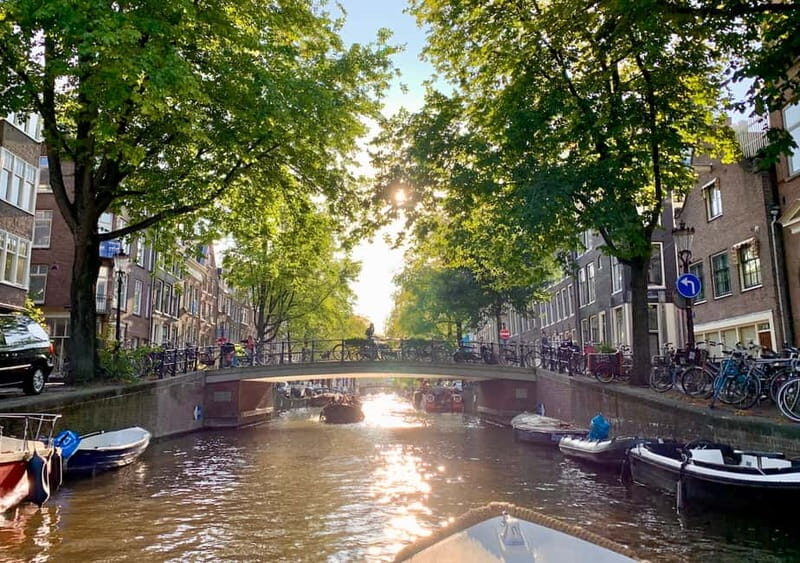 Amsterdam: German Canal Cruise with Unlimited Drinks Option - Price and value: what $28 really buys you