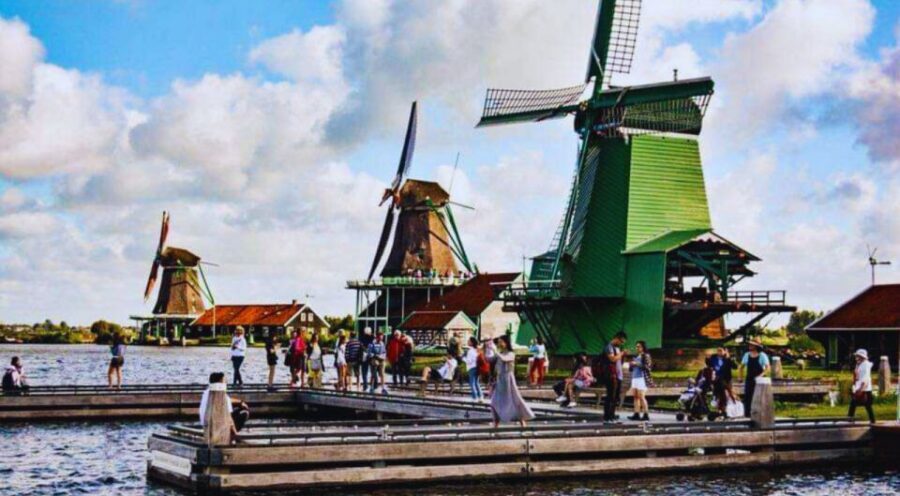 Amsterdam: Giethoorn and Zaanse Schans Windmills Day Tour - Should you book this Amsterdam Giethoorn and Zaanse Schans day tour?