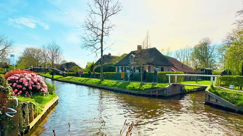 Amsterdam: Giethoorn & Zaanse Schans Small Group Day Trip - Cheese Farm Tasting: A Real Taste Education