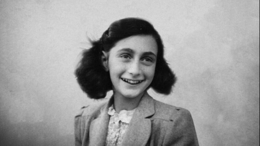 Amsterdam: Guided Anne Frank Small-Group Walking Tour - Price and what you’re really paying for ($30 for 2 hours)